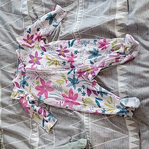 4  3M Carter's sleepers - Picture 4 of 5